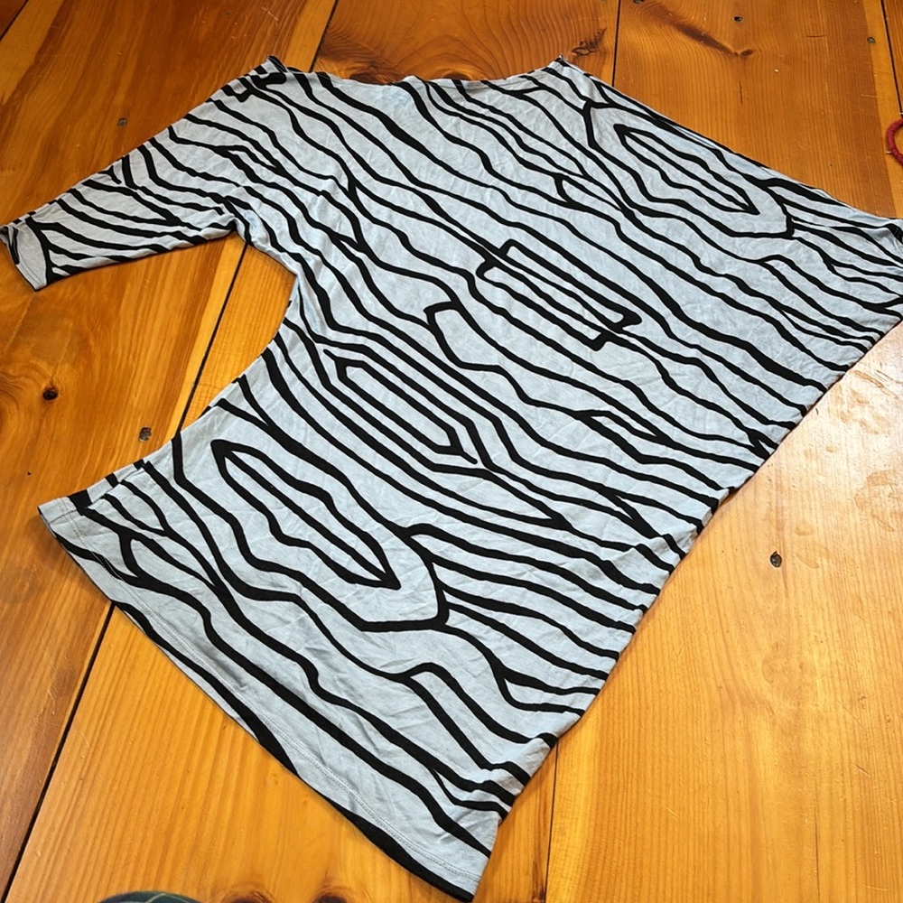 P. LUCA Milano L Blue/Black Lagenlook Asymmetrical Printed Blouse Tunic Top
